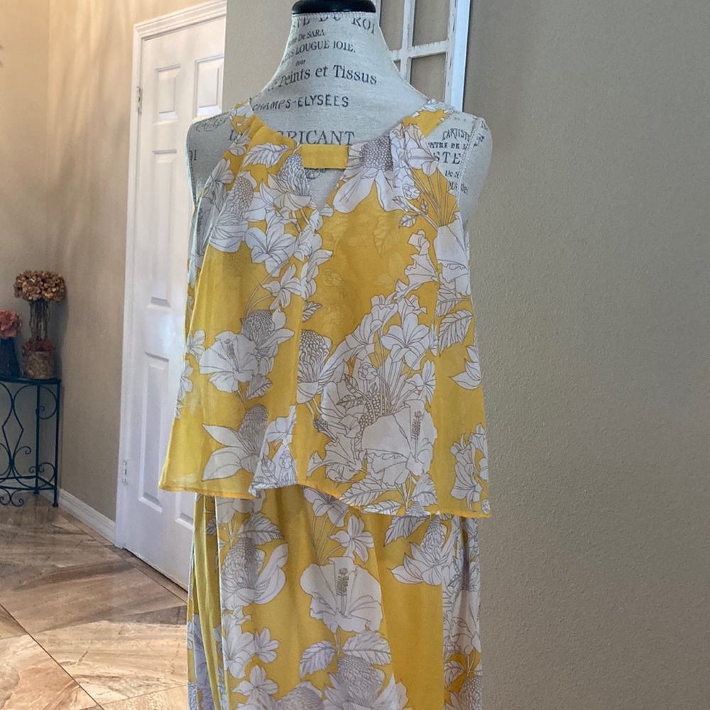 Chicos sleeveless dress in yellow floral